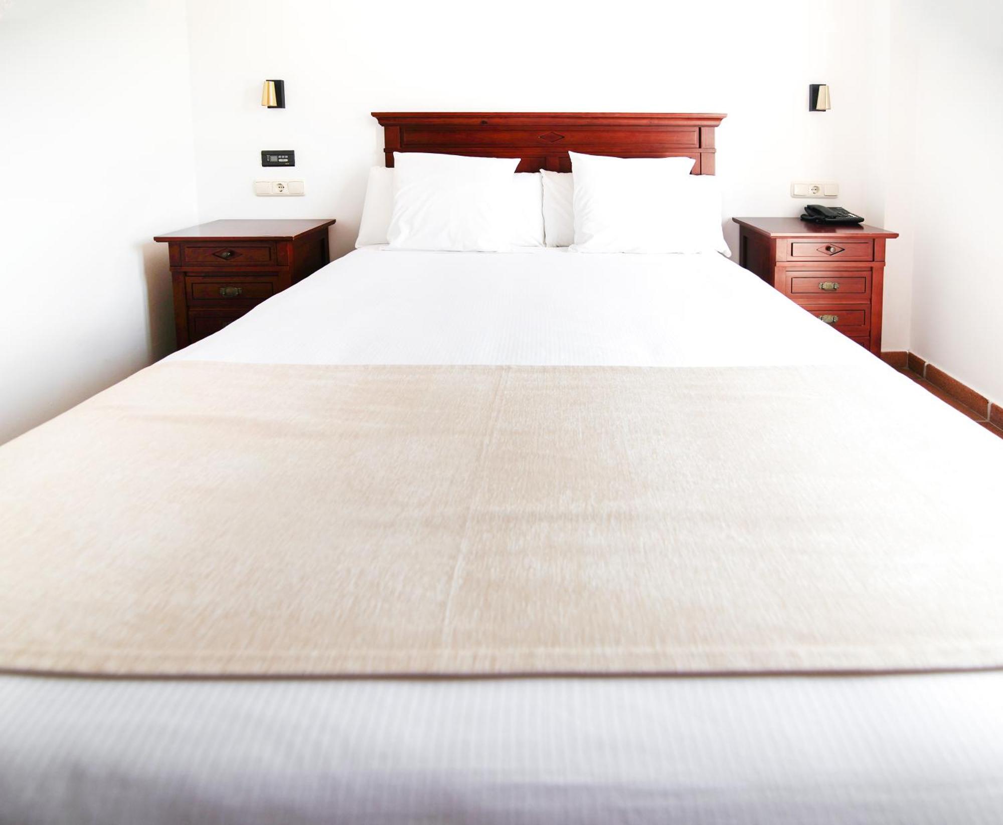 Guest house La Muralla 2*